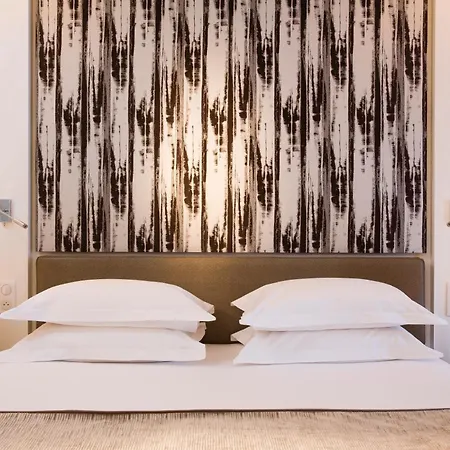 Garden-elysee Hotel 4*