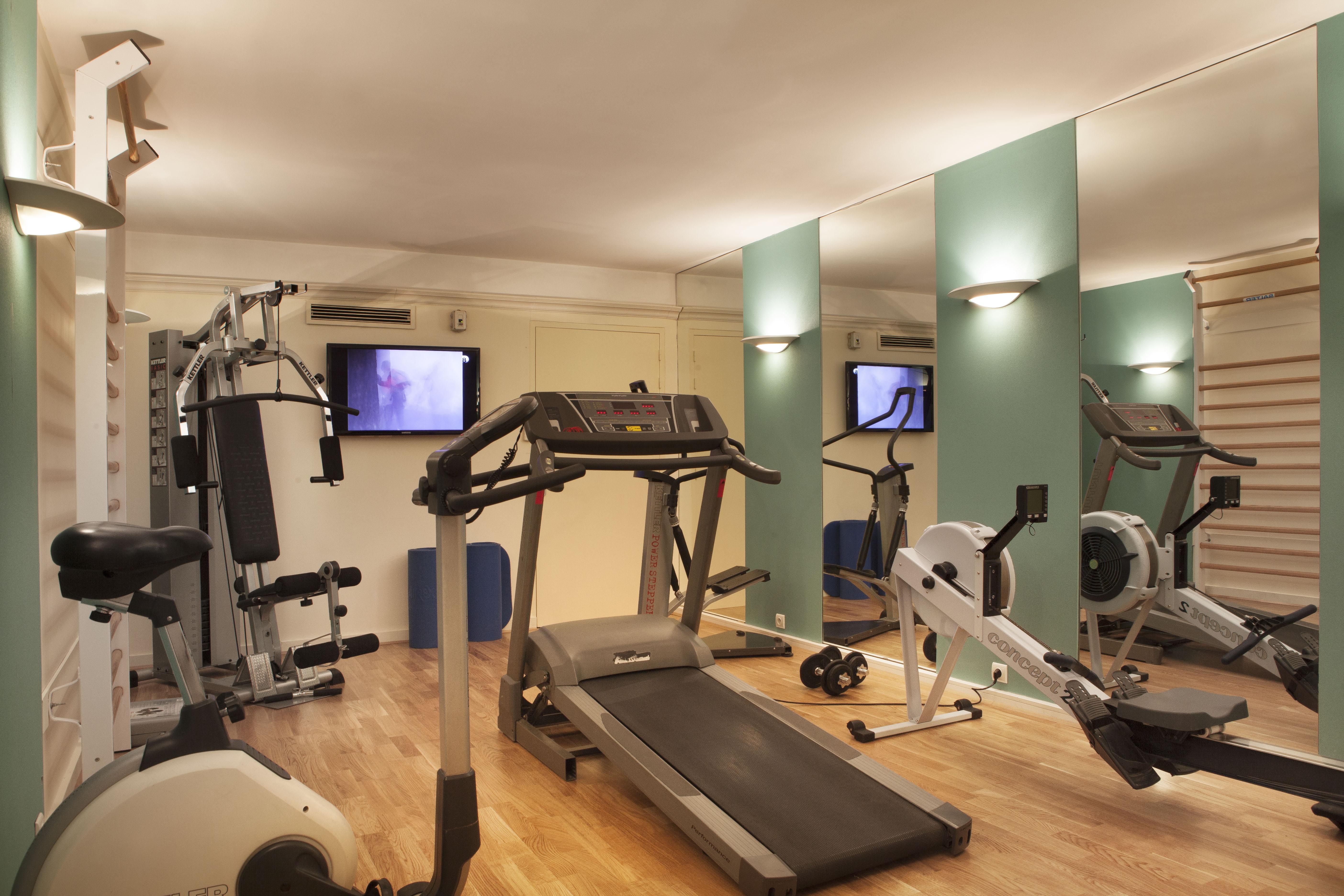 Garden-elysee Hotel 4*